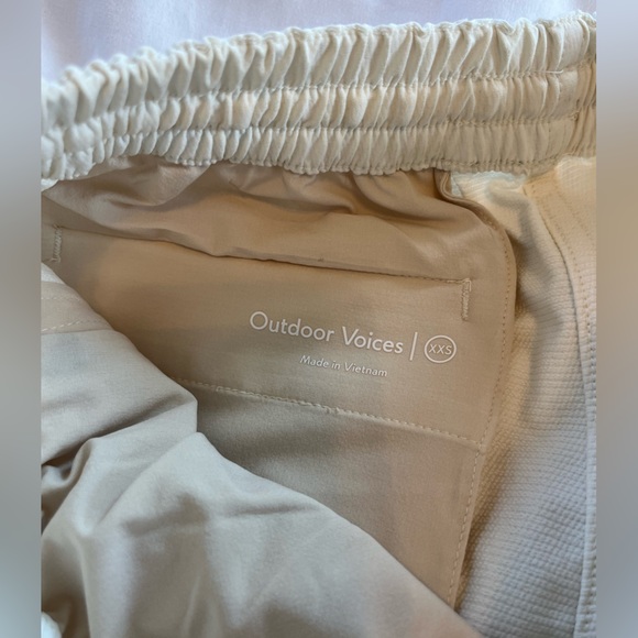 Outdoor Voices RecTrek 26” Pant in Bone - Picture 4 of 4